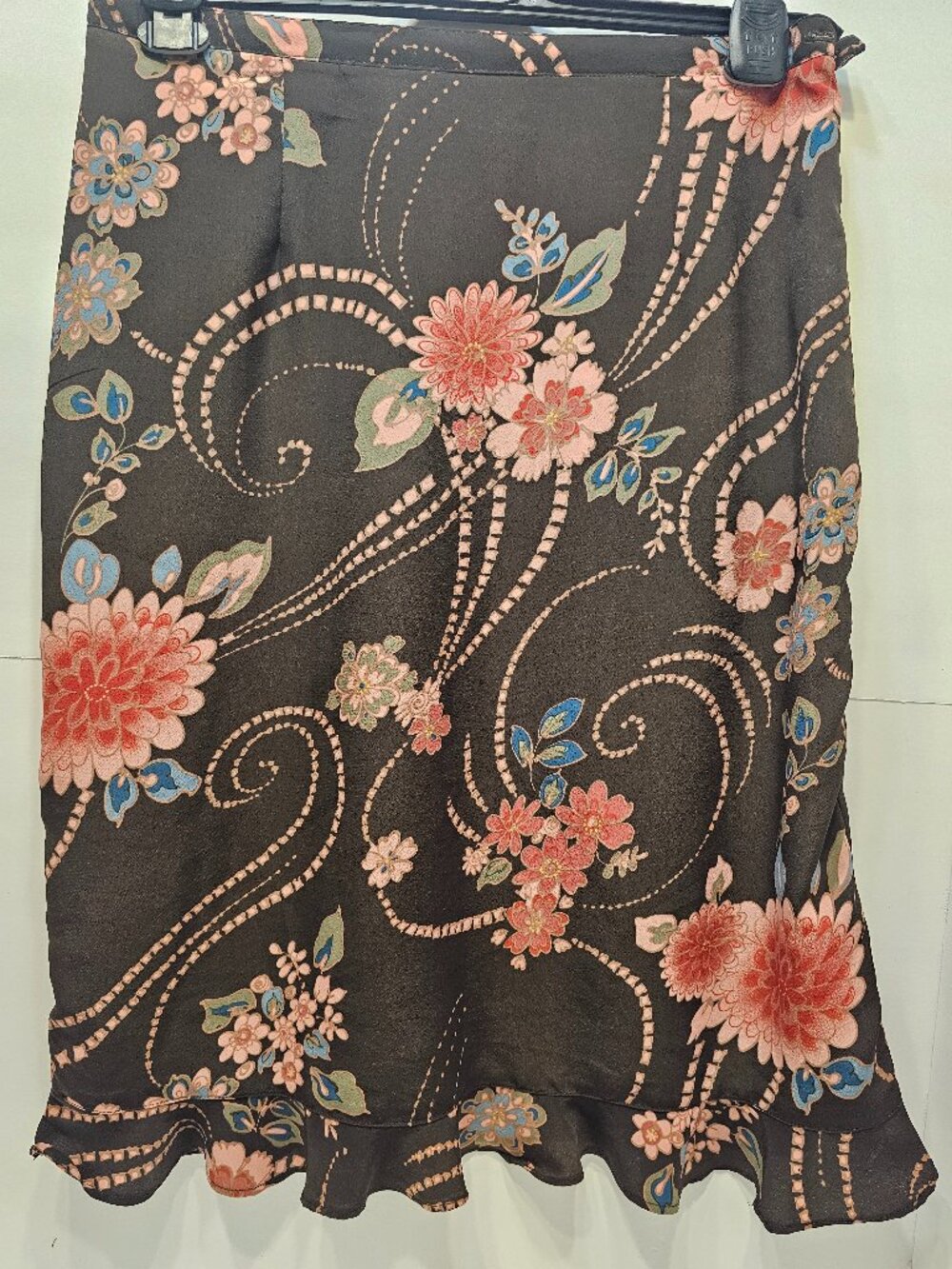 National Clothing Co. / Size Large / Brown with pink flowers details